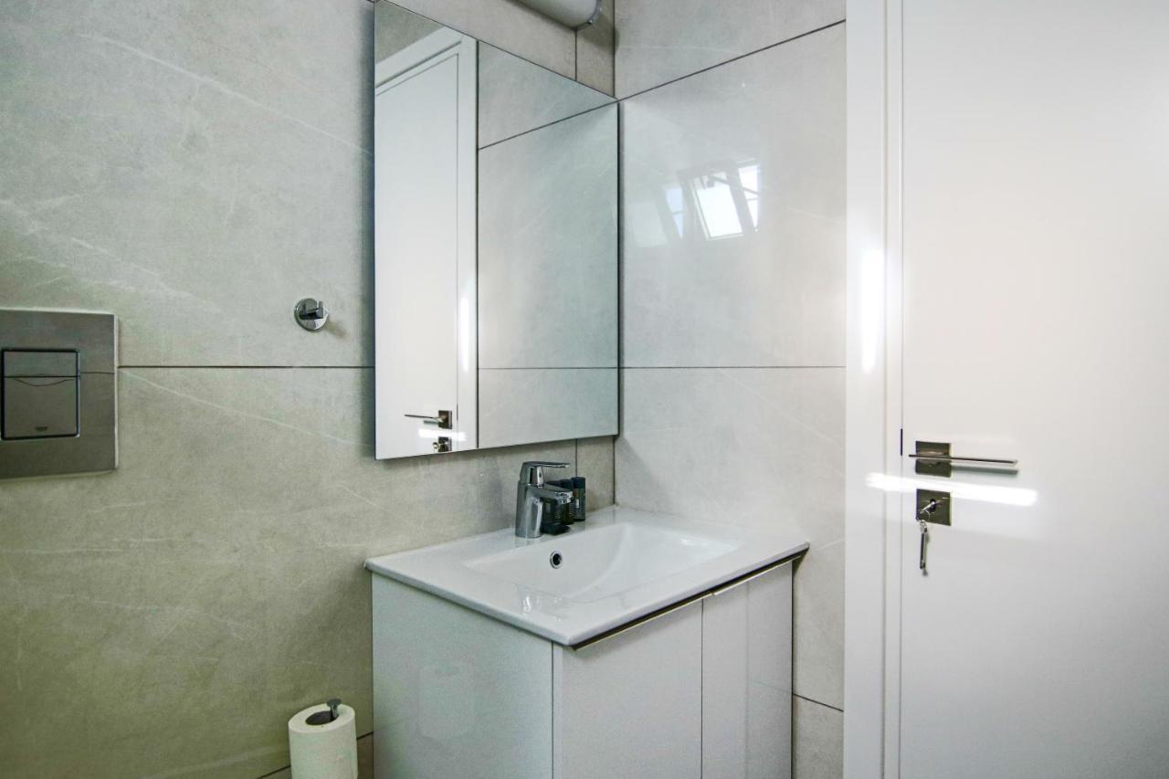 Апартаменти Phaedrus Living - Seaside Executive Flat Harbour 208 Пафос Екстер'єр фото
