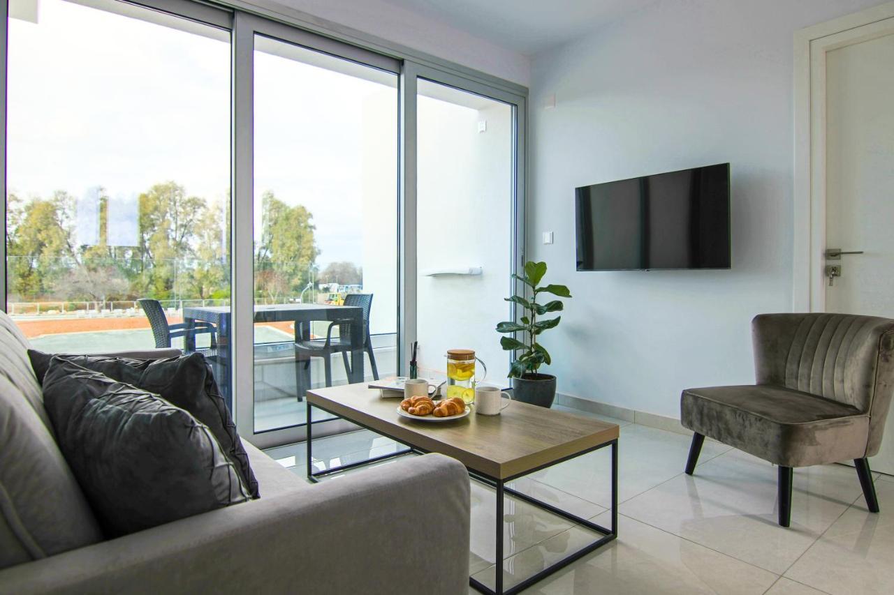 Апартаменти Phaedrus Living - Seaside Executive Flat Harbour 208 Пафос Екстер'єр фото